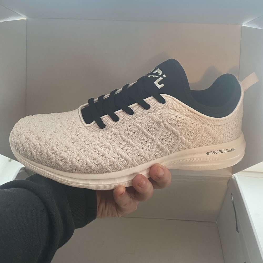 APL techloom size 9.5 Anthropologie New with Box